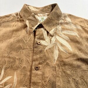 Island Shores Hawaiian Shirt Mens Medium Tan Linen Blend Tropical Palm Button Up